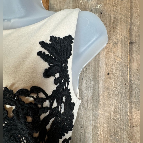 Blumarine Wool Blend Embroidered Dress - Size IT44 US8 - Picture 4 of 15